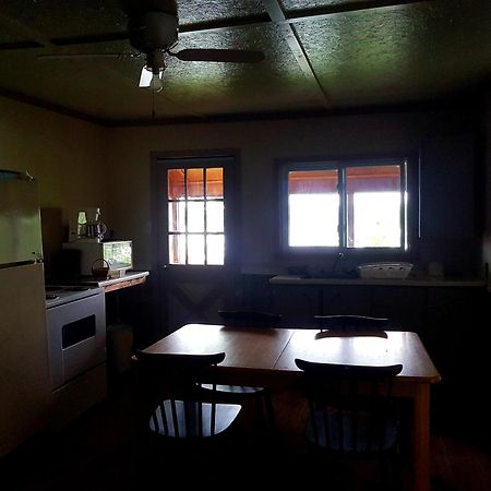 Marble Lake Lodge Cloyne ห้อง รูปภาพ