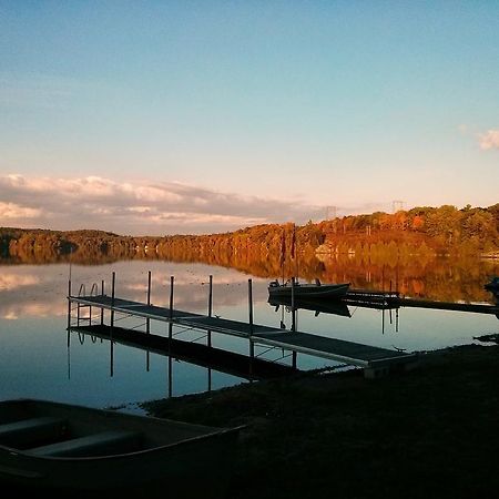 Marble Lake Lodge Cloyne ภายนอก รูปภาพ