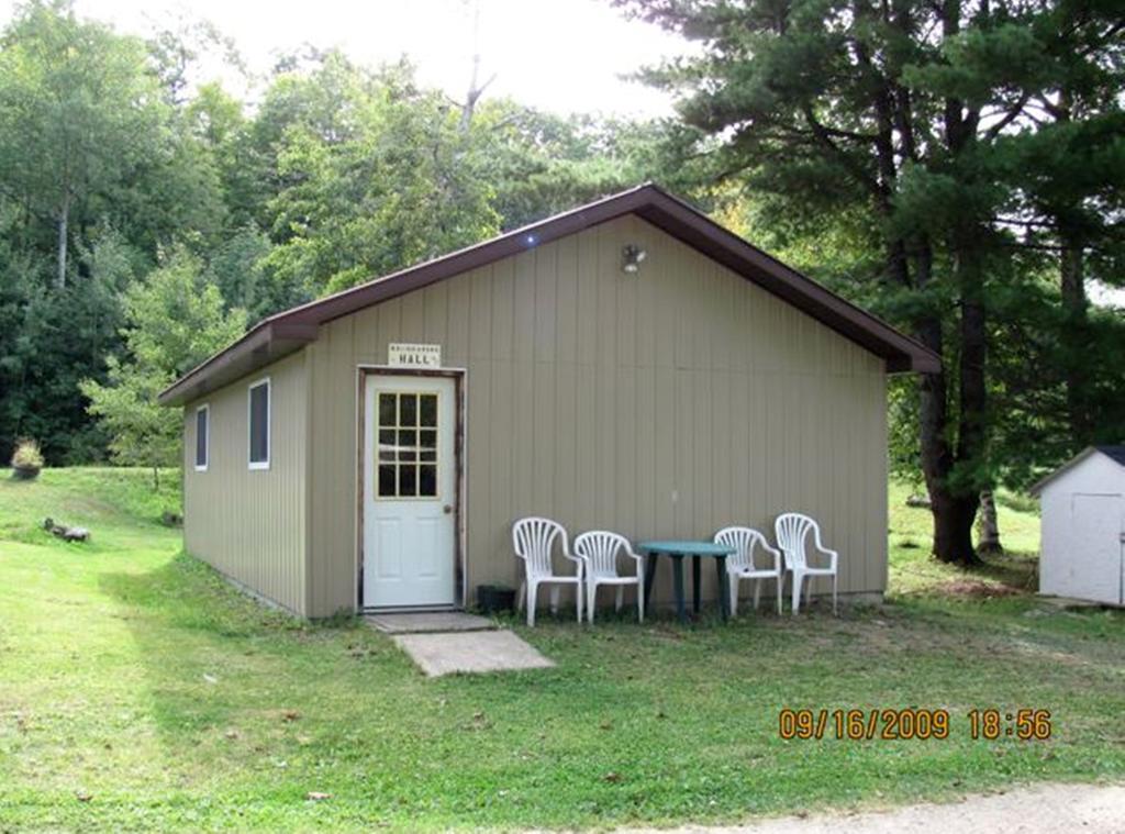 Marble Lake Lodge Cloyne ภายนอก รูปภาพ