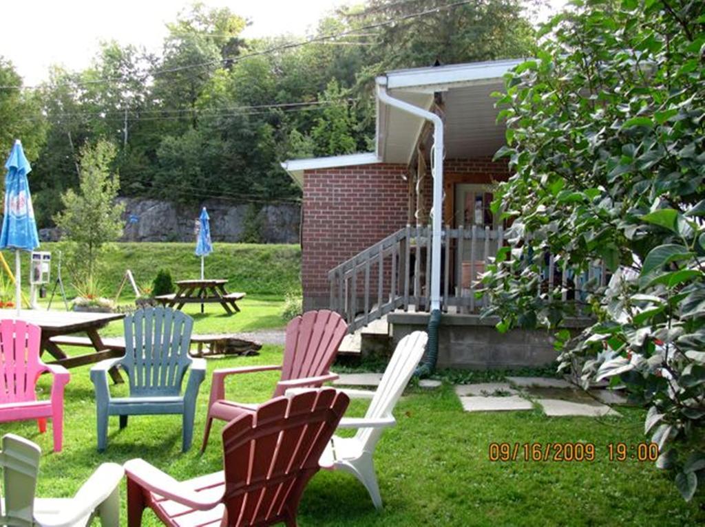 Marble Lake Lodge Cloyne ภายนอก รูปภาพ