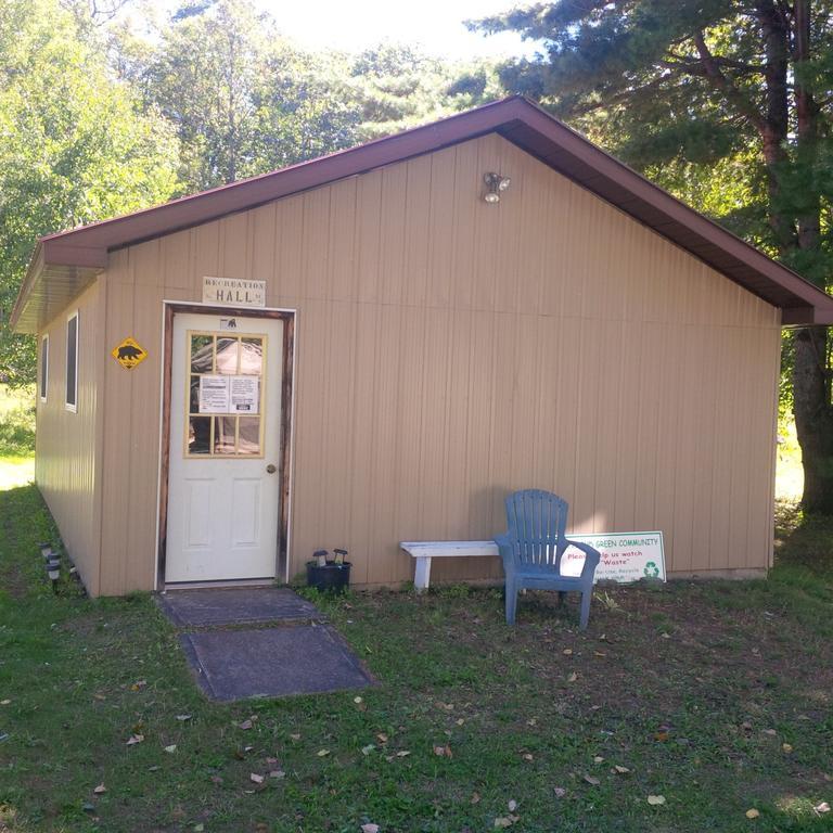Marble Lake Lodge Cloyne ภายนอก รูปภาพ